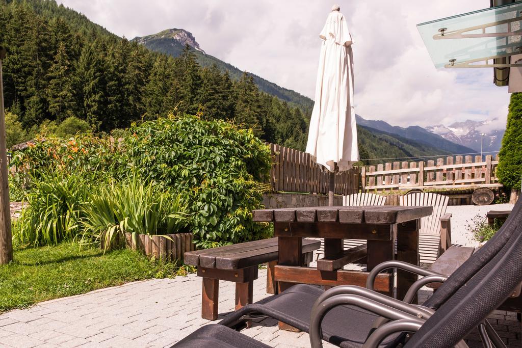 Ottohof - Feldblick Apartment Colle Isarco Luaran gambar