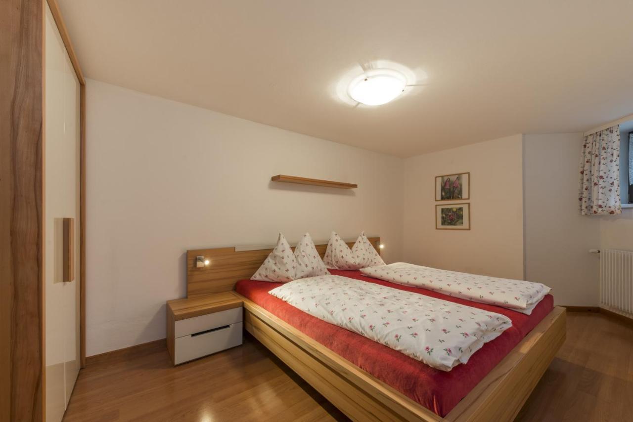Ottohof - Feldblick Apartment Colle Isarco Luaran gambar